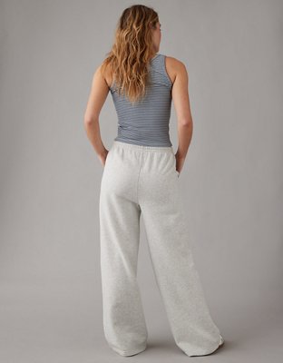 AE High-Waisted Baggy Wide-Leg Sweatpant