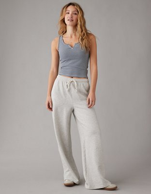 AE High-Waisted Baggy Wide-Leg Sweatpant