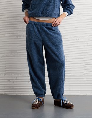 AE High-Waisted Sherpa Jogger Pant