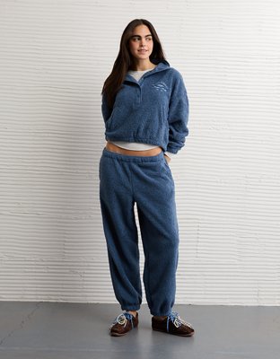 AE High-Waisted Sherpa Jogger Pant