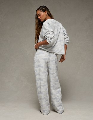 AE Everyday Luxe Barrel Sweatpant