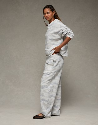 AE Everyday Luxe Barrel Sweatpant