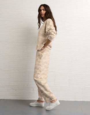 AE Everyday Luxe Barrel Sweatpant