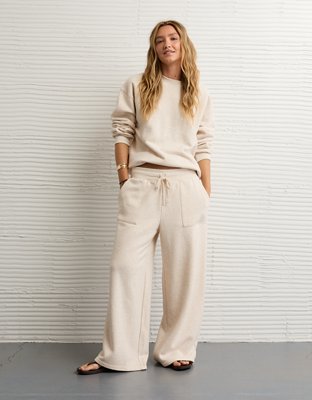 AE Everyday Luxe Wide-Leg Sweatpant