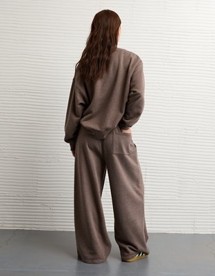 AE Everyday Luxe Wide-Leg Sweatpant