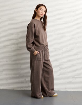AE Everyday Luxe Wide-Leg Sweatpant