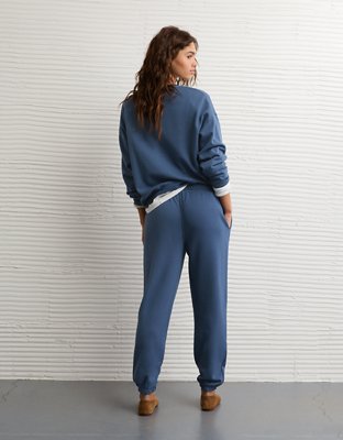 AE High-Waisted Jogger