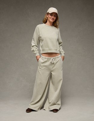 AE Everyday Luxe Wide-Leg Sweatpant