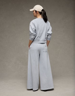 AE Everyday Luxe Wide-Leg Sweatpant