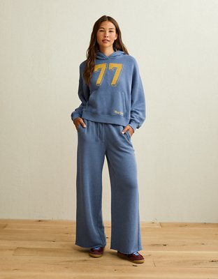 AE Campus Low-Rise Wide-Leg Sweatpant