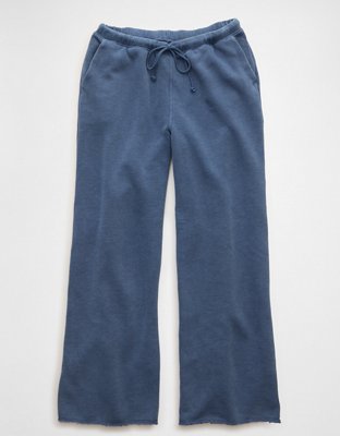 AE Campus Low-Rise Wide-Leg Sweatpant