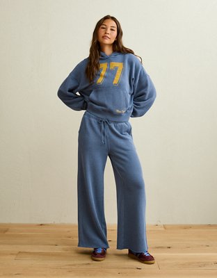 AE Campus Low-Rise Wide-Leg Sweatpant