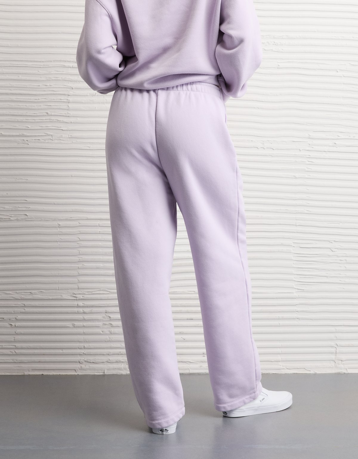 AE Everyday Luxe Barrel Sweatpant - image 3