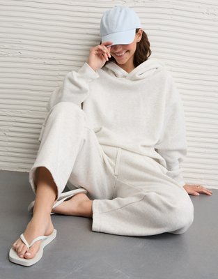 AE Everyday Luxe Barrel Sweatpant