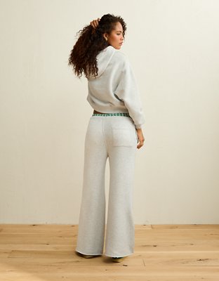 AE Campus Low-Rise Wide-Leg Sweatpant | American Eagle