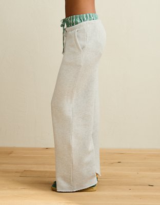 AE Campus Low-Rise Wide-Leg Sweatpant