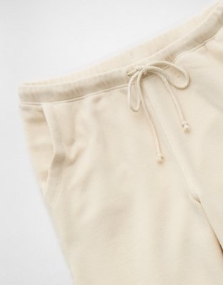 AE Campus Low-Rise Wide-Leg Sweatpant
