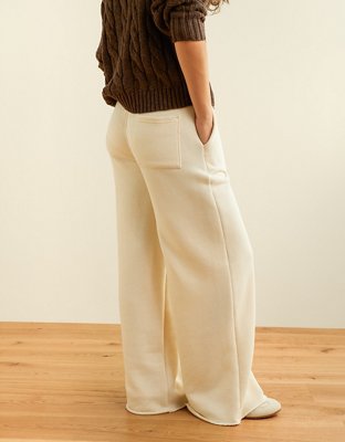AE Campus Low-Rise Wide-Leg Sweatpant