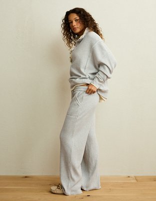 AE Big Hug Waffle Wide Leg Sweatpant