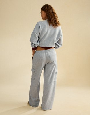 AE Everyday Luxe Cargo Wide-Leg Sweatpant