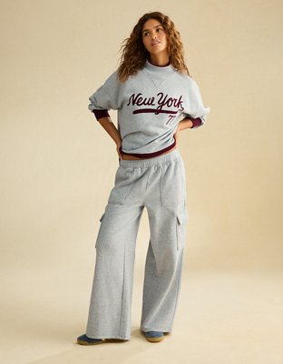 AE Everyday Luxe Cargo Wide-Leg Sweatpant