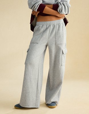 AE Everyday Luxe Cargo Wide-Leg Sweatpant
