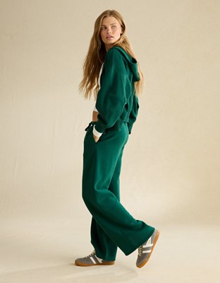AE Everyday Luxe Straight Sweatpant