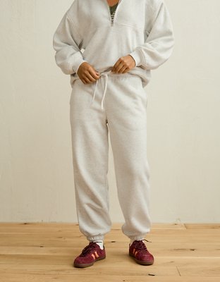 AE Everyday Luxe Low-Rise Baggy Jogger