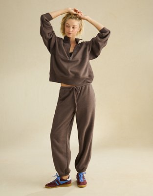 AE Everyday Luxe Low-Rise Baggy Jogger