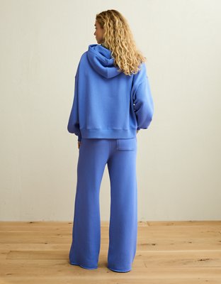 AE Campus Low-Rise Wide-Leg Sweatpant