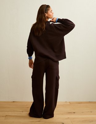 AE Everyday Luxe Cargo Wide-Leg Sweatpant