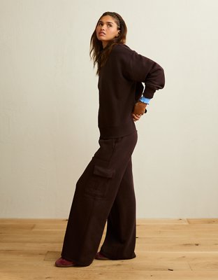 AE Everyday Luxe Cargo Wide-Leg Sweatpant