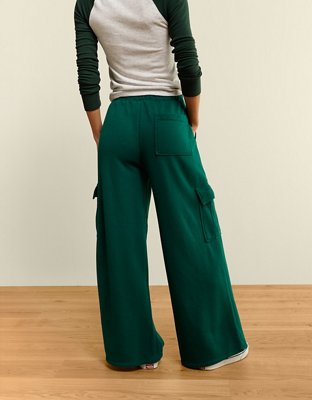 AE Everyday Luxe Cargo Wide-Leg Sweatpant
