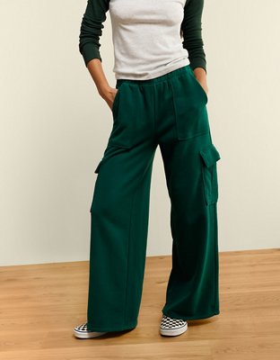 AE Everyday Luxe Cargo Wide-Leg Sweatpant