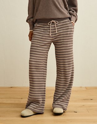 Женские брюки American Eagle AE Big Hug Waffle Wide-Leg Sweatpant, цвет: Кофейный — фото 7