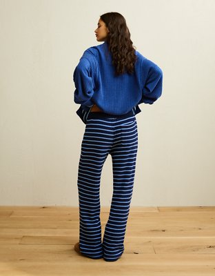 AE Big Hug Waffle Wide-Leg Sweatpant