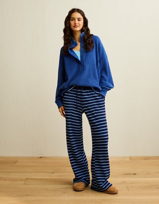 AE Big Hug Waffle Wide-Leg Sweatpant