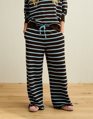 AE Dreamy Fleece Low-Rise Wide-Leg Sweatpant