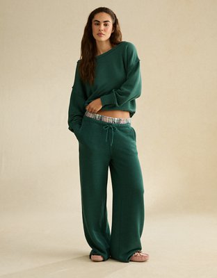 AE Dreamy Fleece Low-Rise Wide-Leg Sweatpant