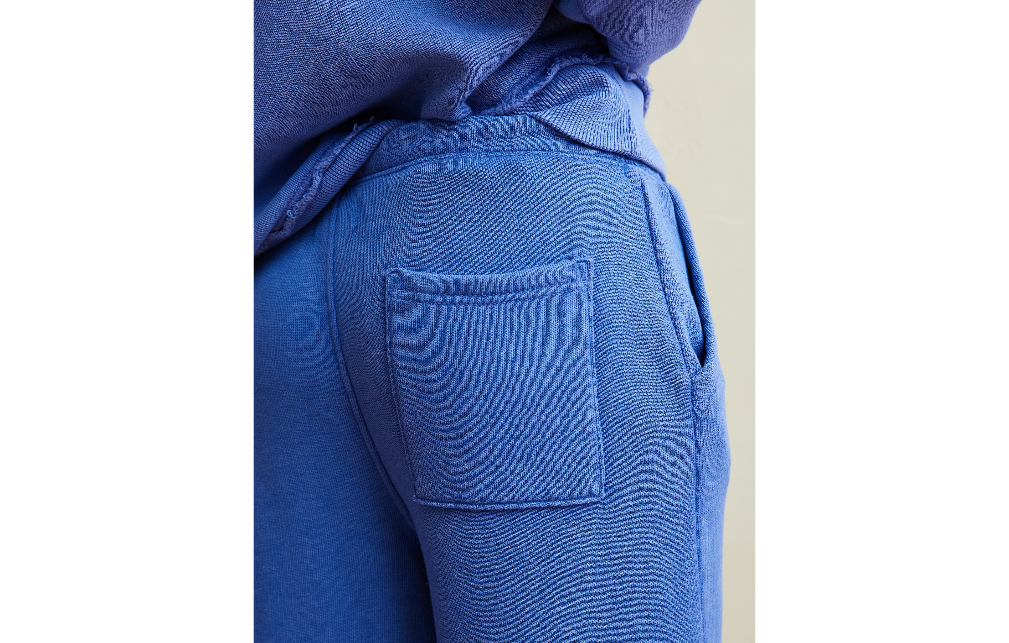 AE Dreamy Fleece Low-Rise Wide-Leg Sweatpant
