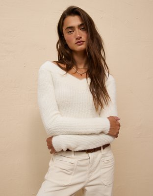 AE Cropped Open V-Neck Sweater