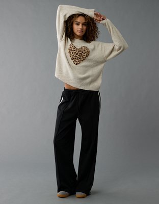 Женские свитеры American Eagle AE Whoa So Soft Leopard Heart Crew Neck Sweater — фото 7