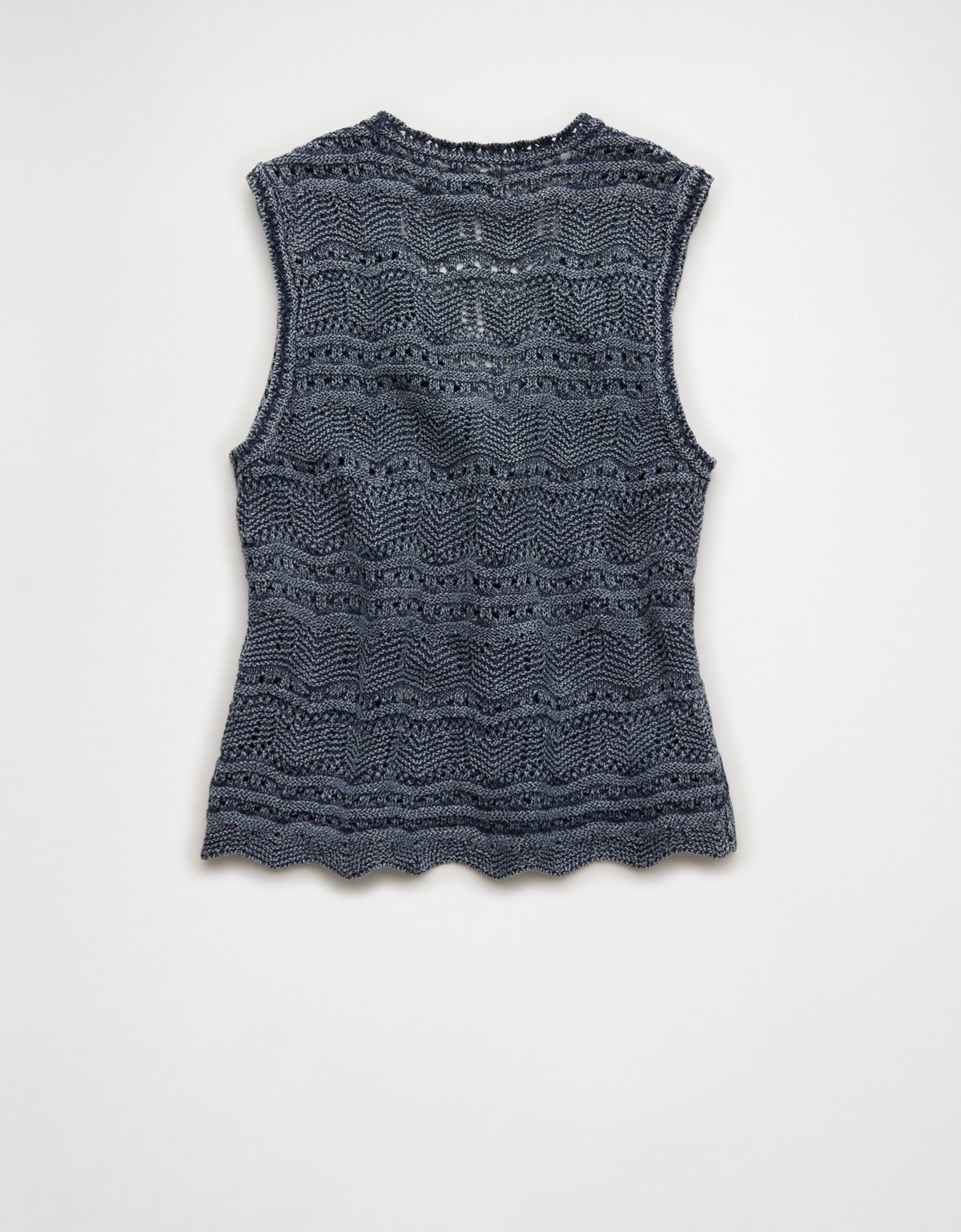 AE Tie-Front Sweater Vest - image 4