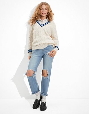 AE Oversized V-Neck Cable Knit Sweater