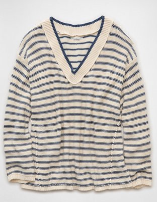 AE Big Hug V-Neck Sweater