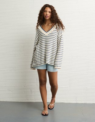 AE Big Hug V-Neck Sweater
