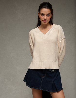 AE Long Weekend V-Neck Sweater