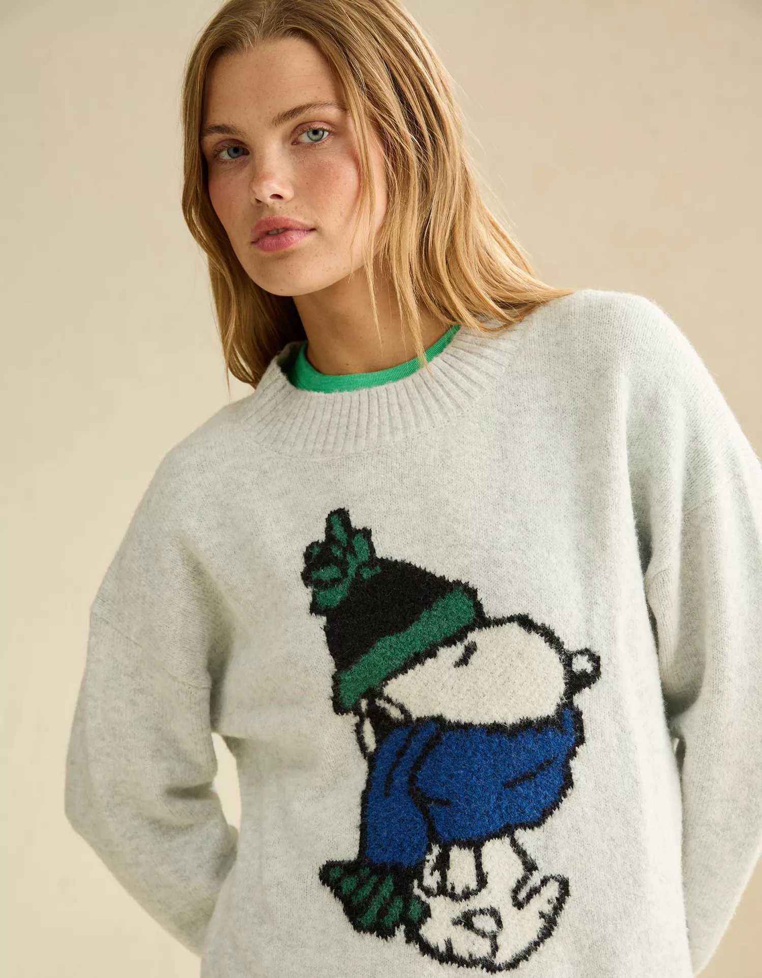 AE Whoa So Soft Snoopy Graphic Oversized Sweater
