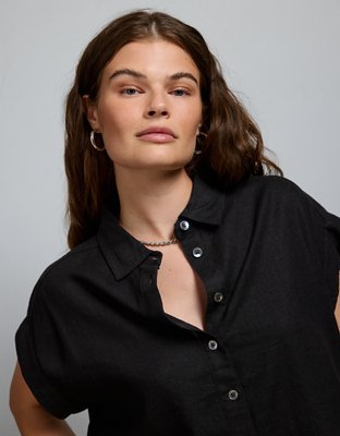 Женская рубашка American Eagle AE77 Boxy Cropped Linen-Blend Button-Up, цвет: Чёрный — фото 7