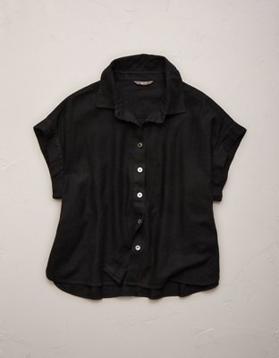 Женская рубашка American Eagle AE77 Boxy Cropped Linen-Blend Button-Up, цвет: Чёрный — фото 3